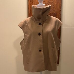 Nordstrom Collection Tan Vest with pockets - size XL